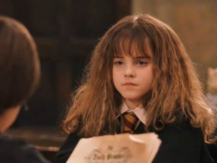 Hermione-Granger-in-HP-and-the-sorcerer-s-stone-hermione-granger-13574341-960-540-500x375c