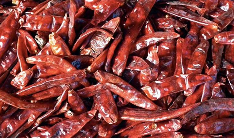 Chili peppers contain 400% more vitamin C per serving than oranges