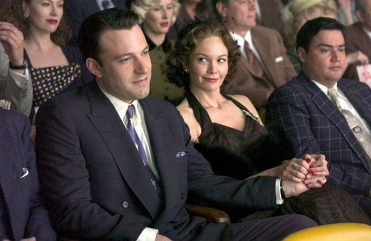 In Hollywoodland (2006), Ben Affleck stars as George Reeves, the actor who played Superman/Clark Kent in Adventures of Superman (1952). This makes Affleck the first actor to portray, in one form or another, both Batman and Superman as part of a major motion picture. 