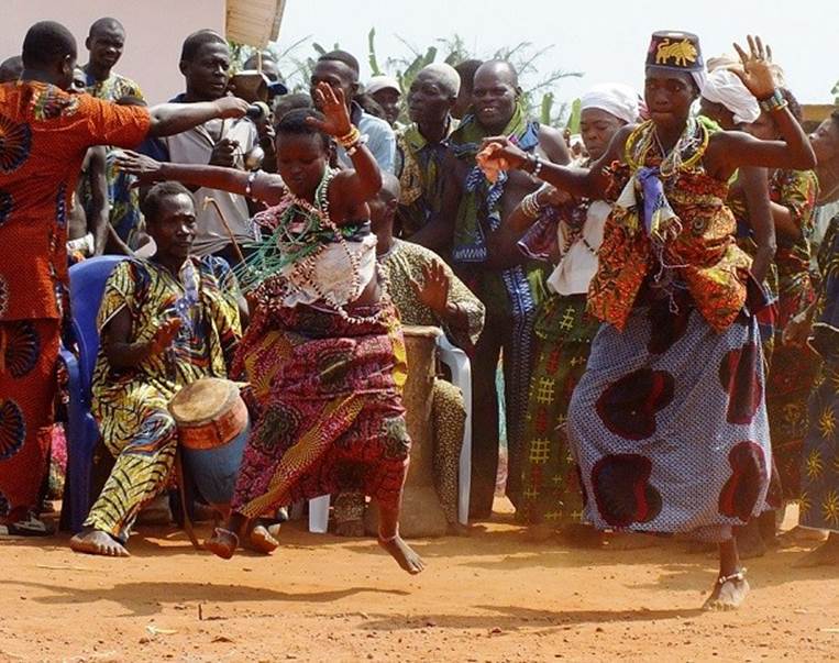 voodoo dance in benin